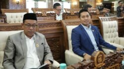 Fraksi Demokrat Dorong Optimalisasi PAD dan Evaluasi DBH Sawit dalam Rapat Paripurna DPRD Kutim